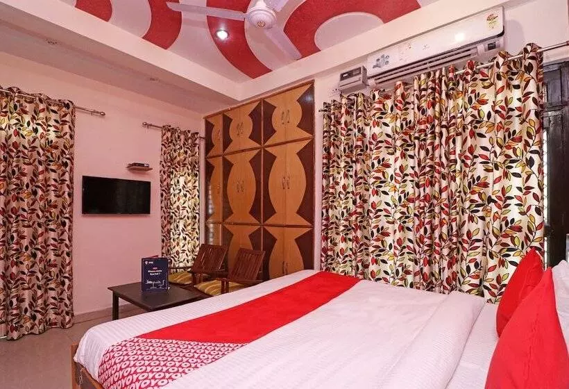 ホテル Oyo 23302 New Delhi Guest House