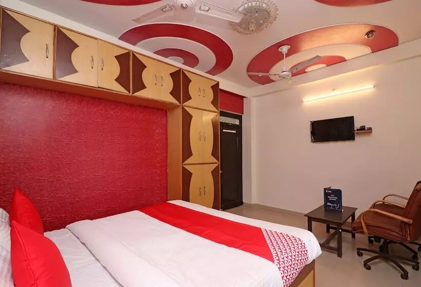 ホテル Oyo 23302 New Delhi Guest House