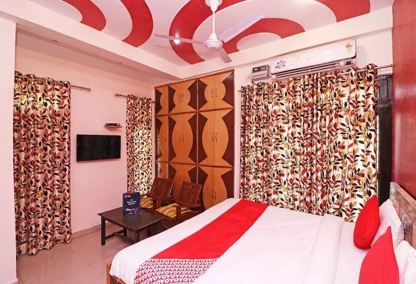 ホテル Oyo 23302 New Delhi Guest House