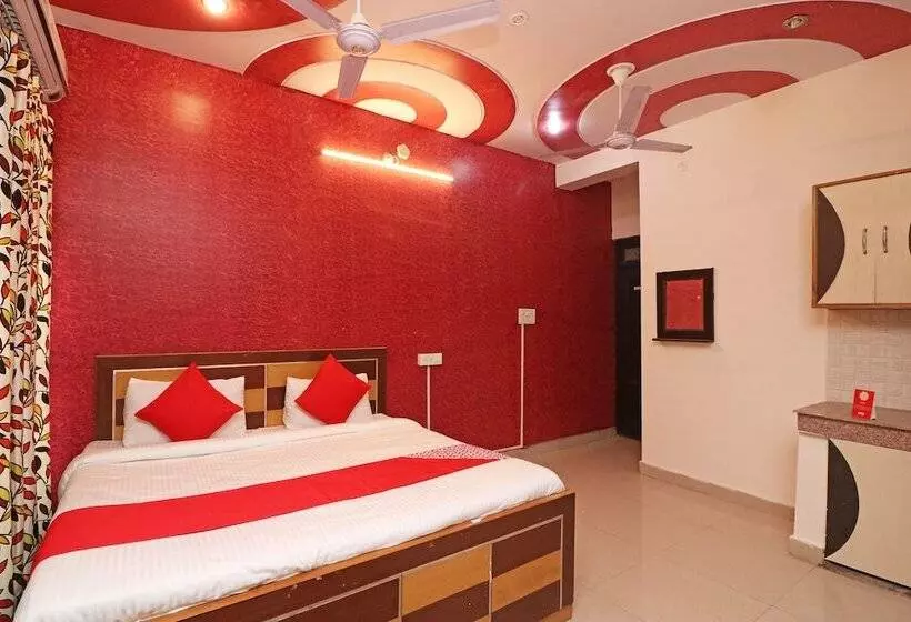 ホテル Oyo 23302 New Delhi Guest House