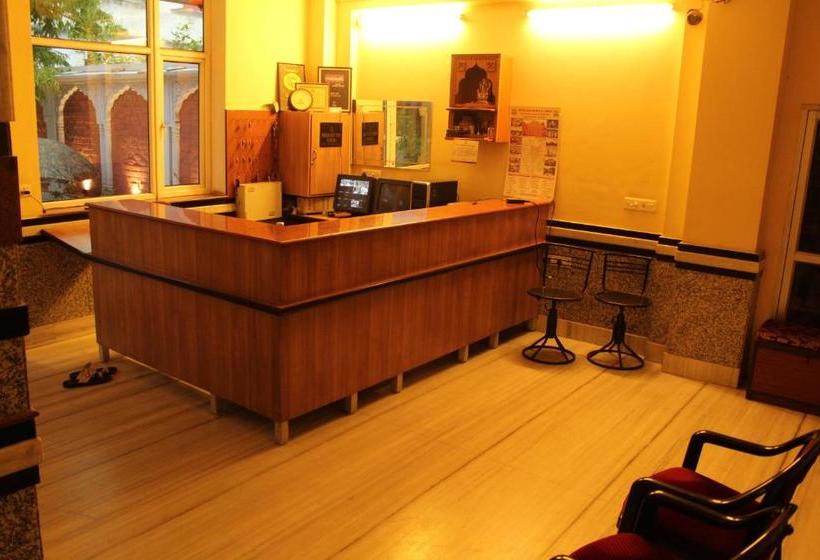 בית מלון כפרי Chit Chat Guest House