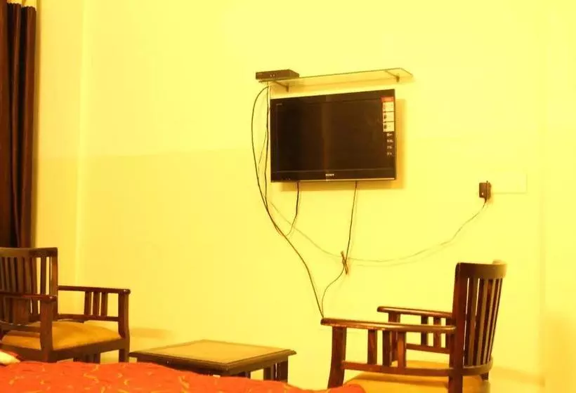 هتل Chit Chat Guest House