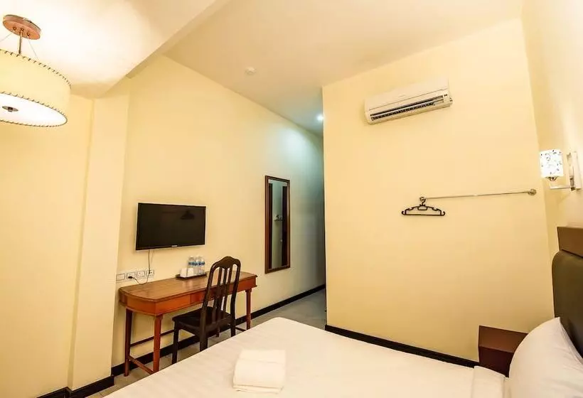 モーテル Pertama Lodge