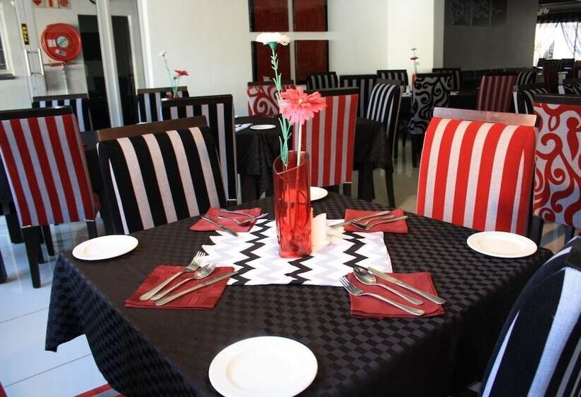 בית מלון כפרי Big Ben Lodge