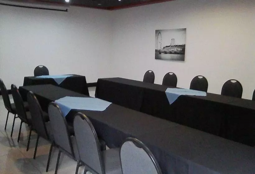 ホテル Big Ben Lodge