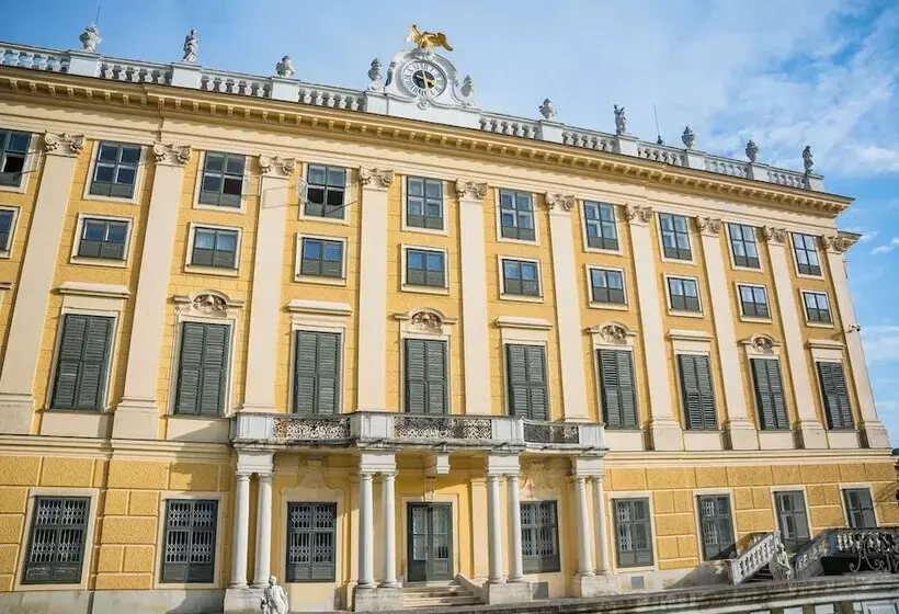 هتل Ibercity Wien Schönbrunn