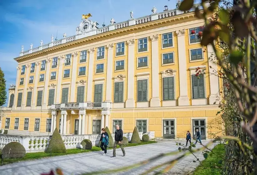هتل Ibercity Wien Schönbrunn