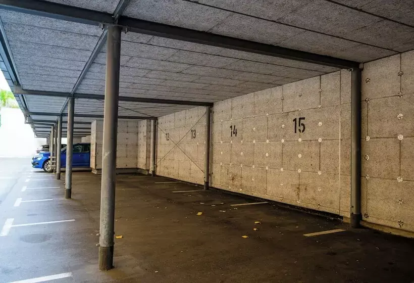 هتل Ibercity Wien Schönbrunn