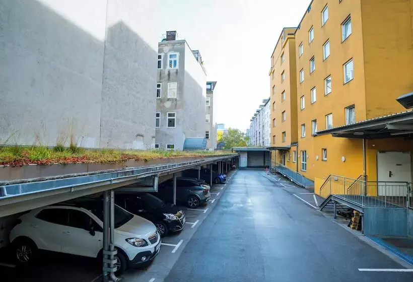 هتل Ibercity Wien Schönbrunn