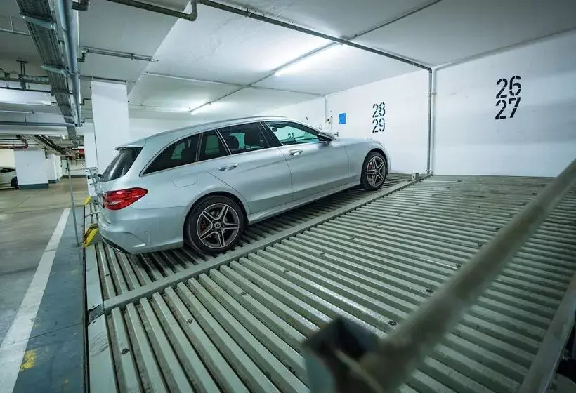 هتل Ibercity Wien Schönbrunn