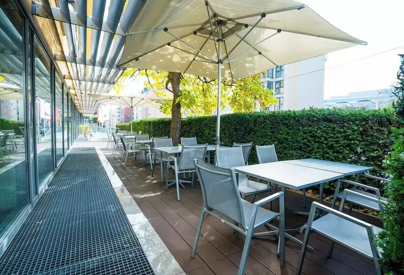 هتل Ibercity Wien Schönbrunn