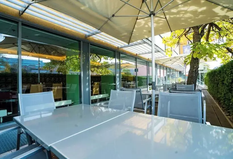 هتل Ibercity Wien Schönbrunn