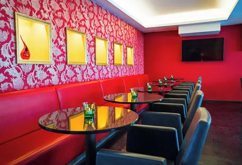 هتل Ibercity Wien Schönbrunn