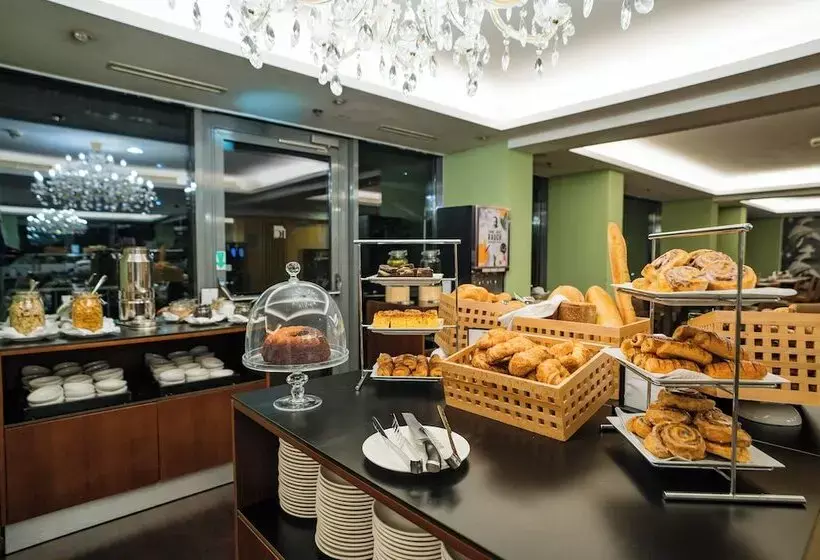 هتل Ibercity Wien Schönbrunn