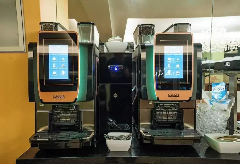 هتل Ibercity Wien Schönbrunn