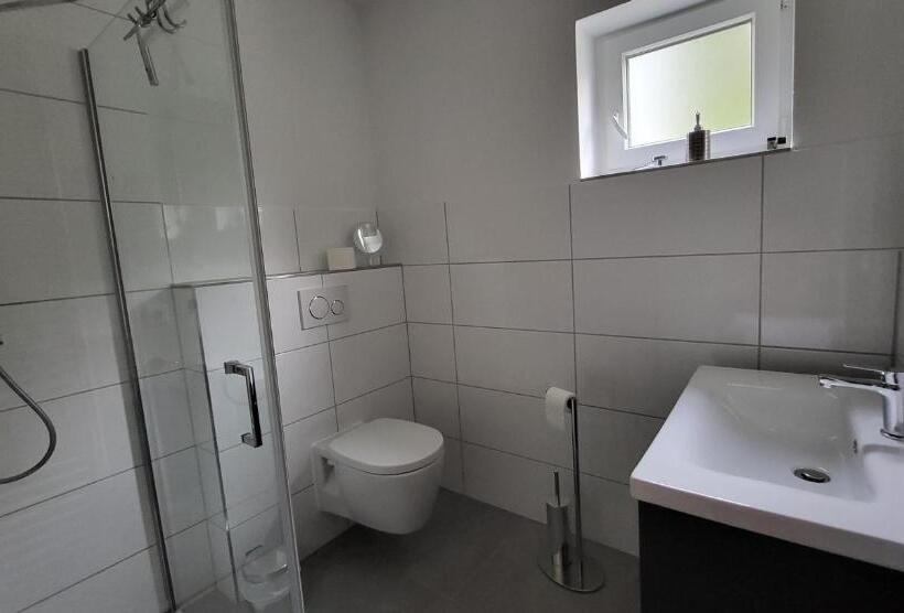 مبيت وإفطار Ullas Gästehaus