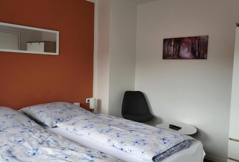 مبيت وإفطار Ullas Gästehaus