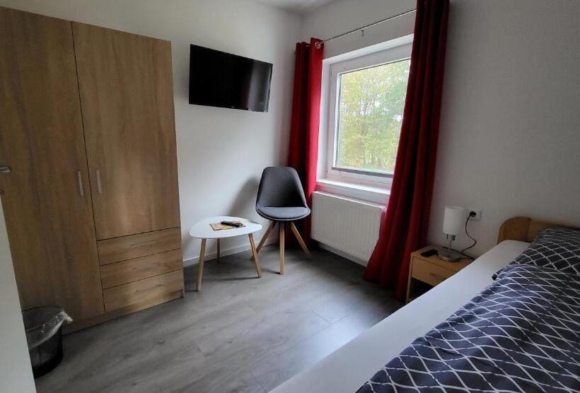 مبيت وإفطار Ullas Gästehaus