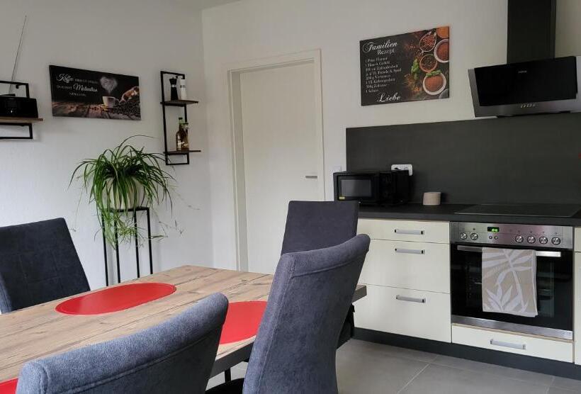 مبيت وإفطار Ullas Gästehaus