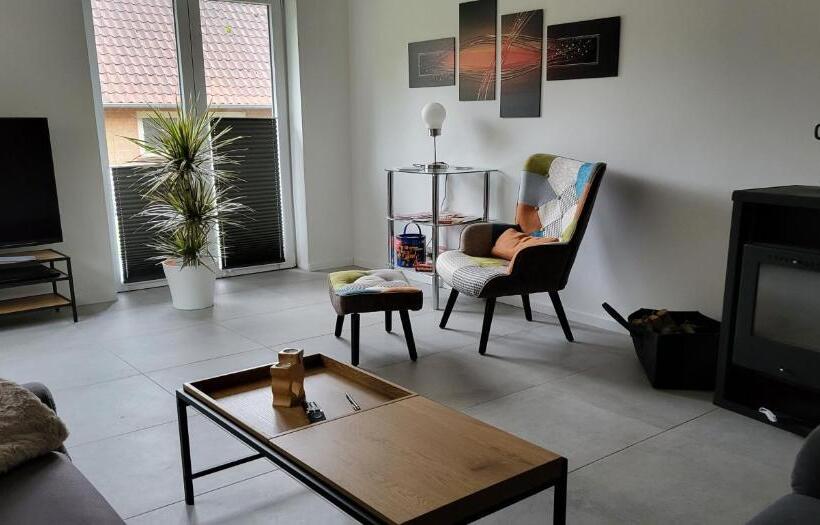 مبيت وإفطار Ullas Gästehaus