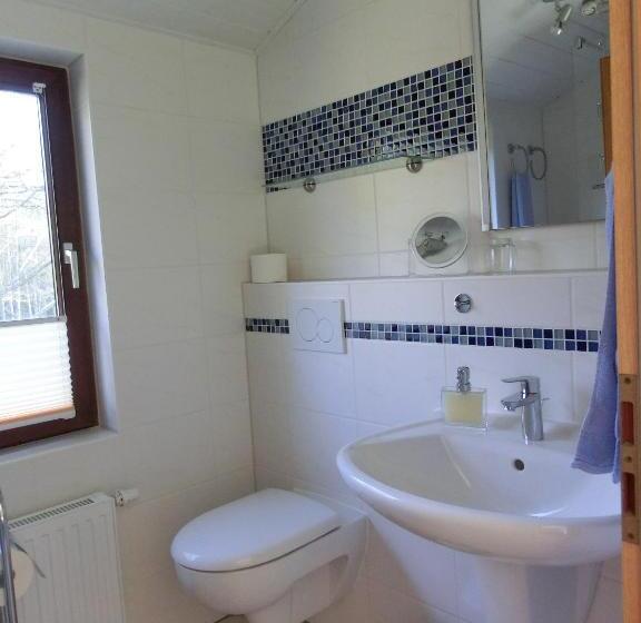 مبيت وإفطار Ullas Gästehaus