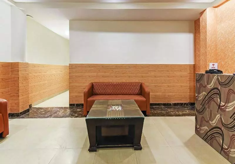 ホテル Silverkey Executive Stays 19389 Divine Inn