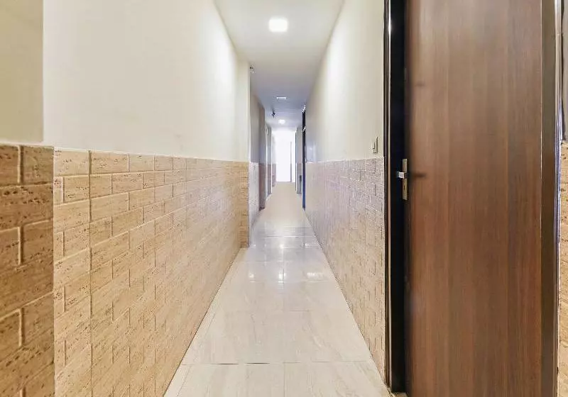 ホテル Silverkey Executive Stays 19389 Divine Inn