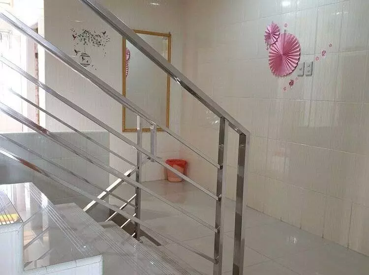 ペンション Hong Jaya Homestay   Hostel