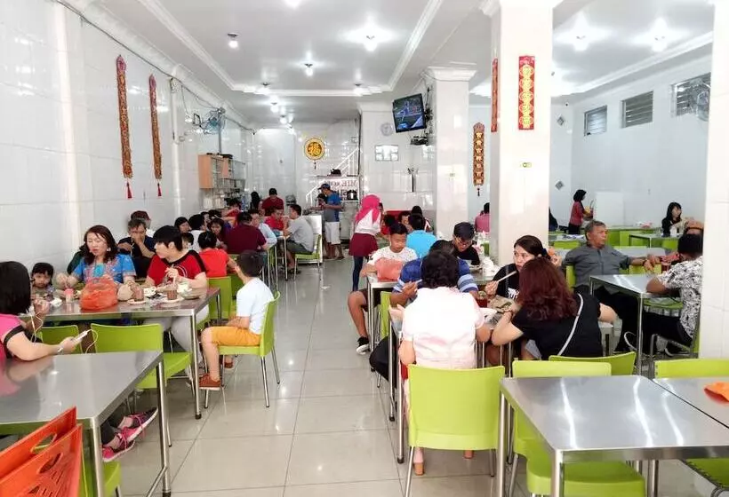 ペンション Hong Jaya Homestay   Hostel