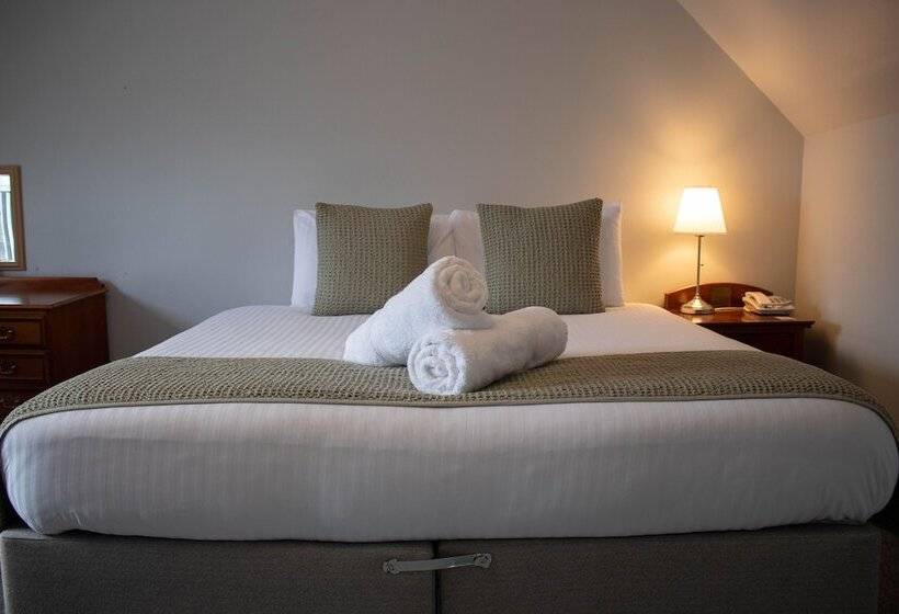 The Rosedale Hotel & Restaurant