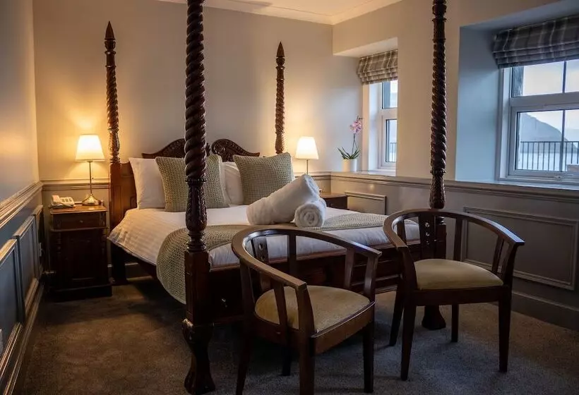 The Rosedale Hotel & Restaurant