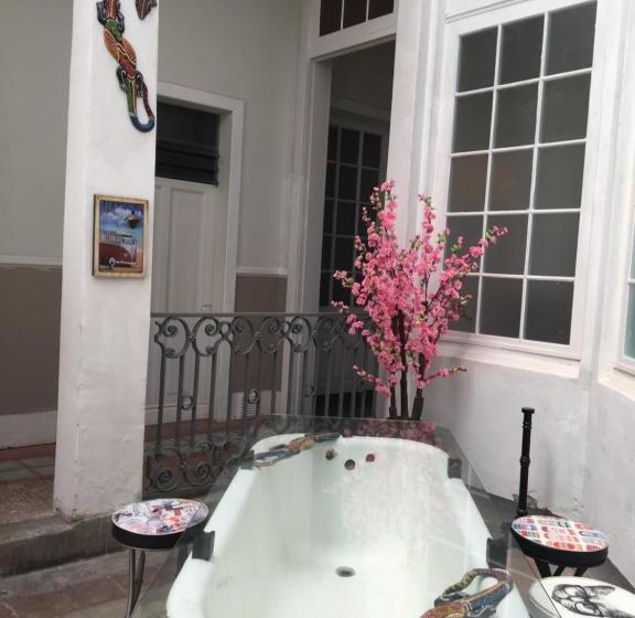 旅馆 Hostal Héroes