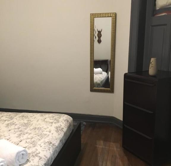 旅馆 Hostal Héroes