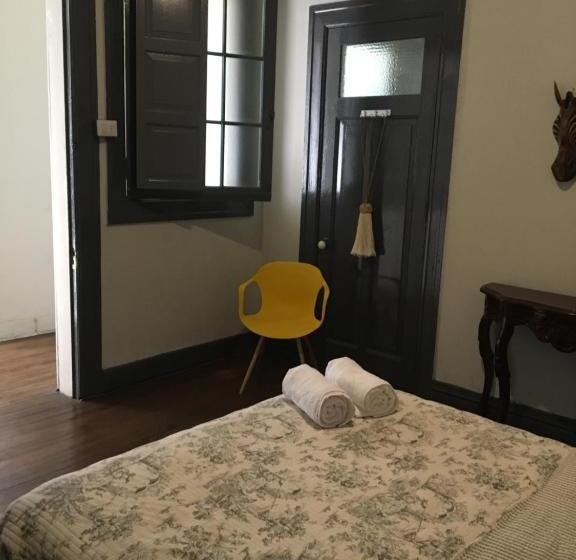 旅馆 Hostal Héroes