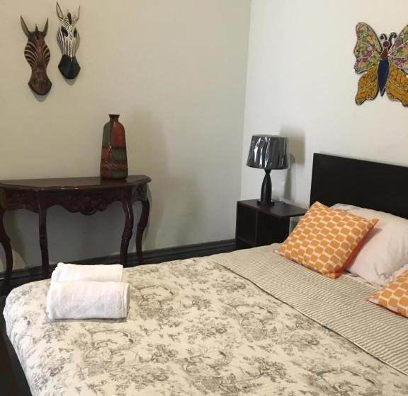 旅馆 Hostal Héroes