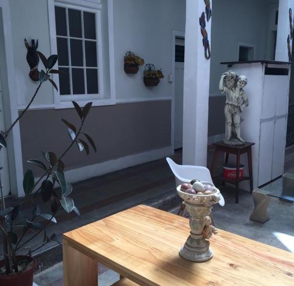 旅馆 Hostal Héroes