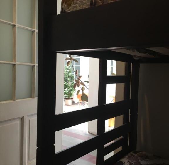 旅馆 Hostal Héroes