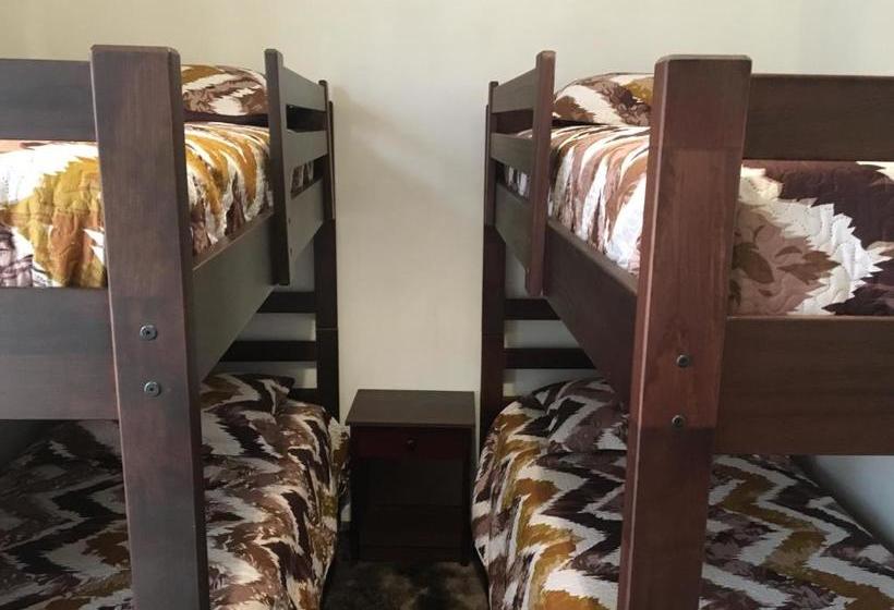 旅馆 Hostal Héroes