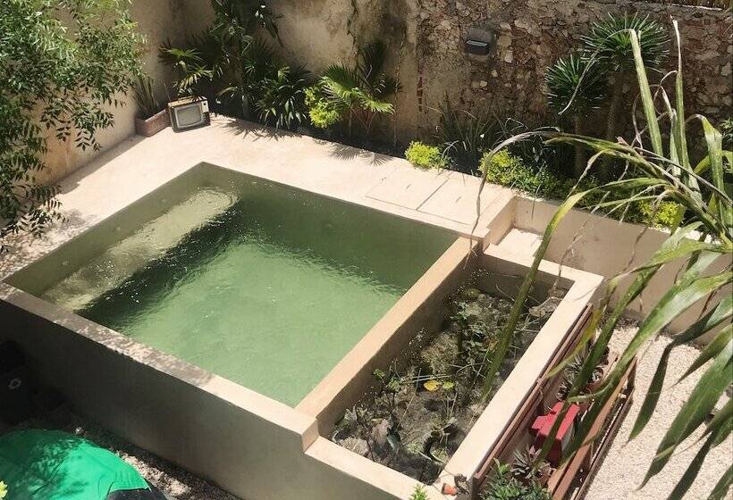 تختخواب و صبحانه Kuka Y Naranjo