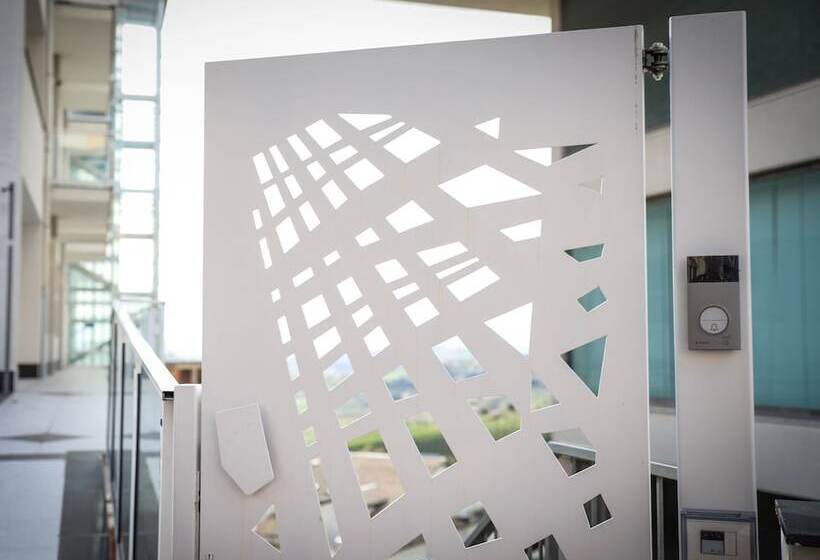 تختخواب و صبحانه Urban Relax