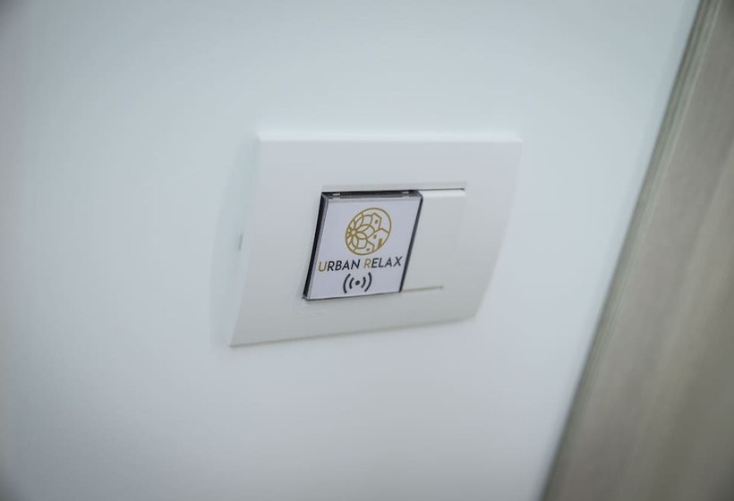 تختخواب و صبحانه Urban Relax