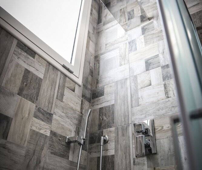 تختخواب و صبحانه Urban Relax