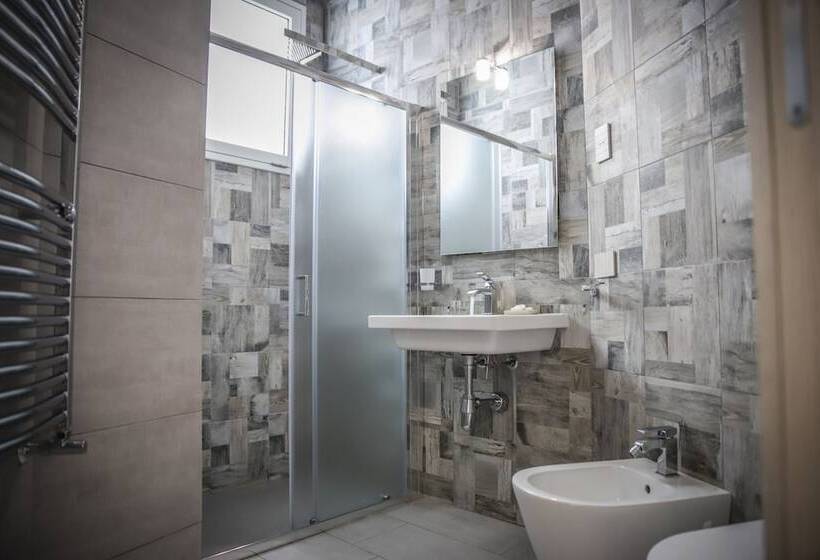 تختخواب و صبحانه Urban Relax