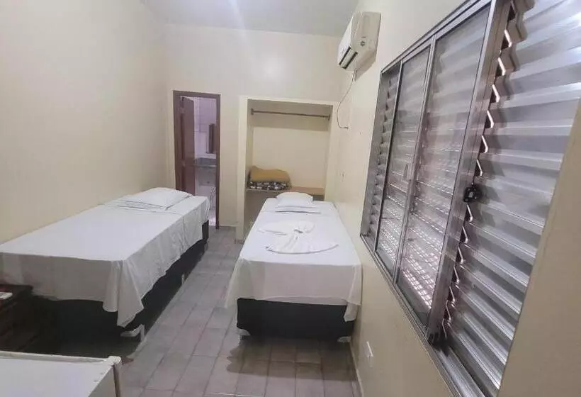 ホテル Frontier Palace