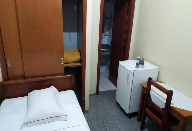 Otel Frontier Palace