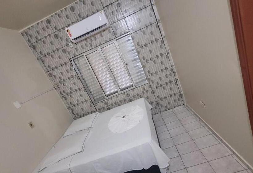 Otel Frontier Palace