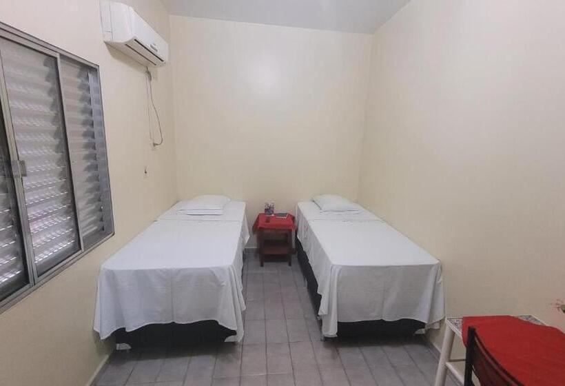 Otel Frontier Palace