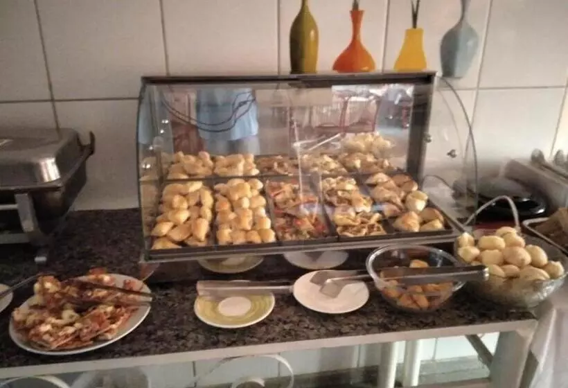 ホテル Frontier Palace