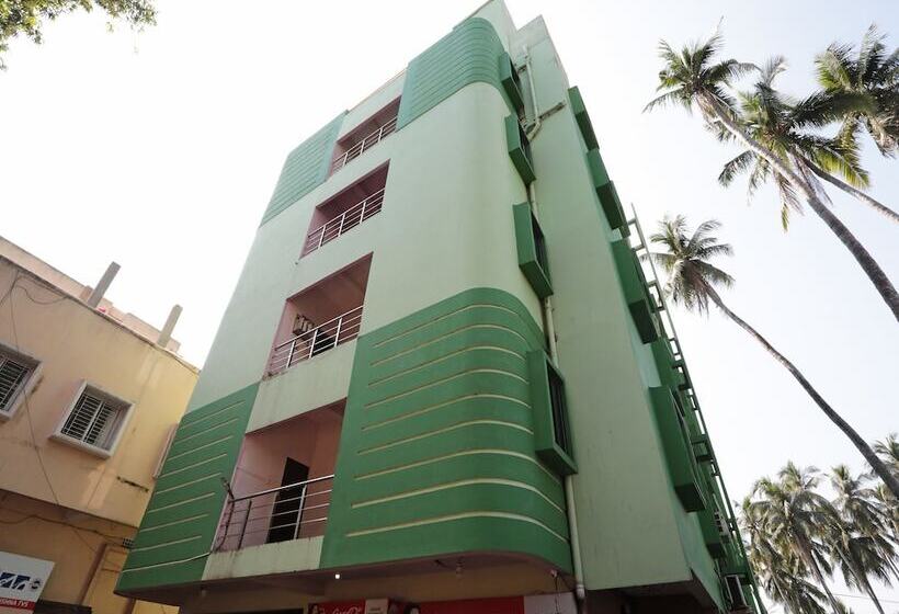 هتل Janaki Residency