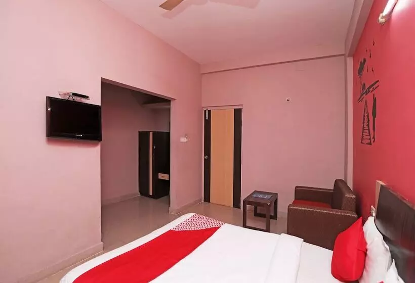 ホテル Janaki Residency